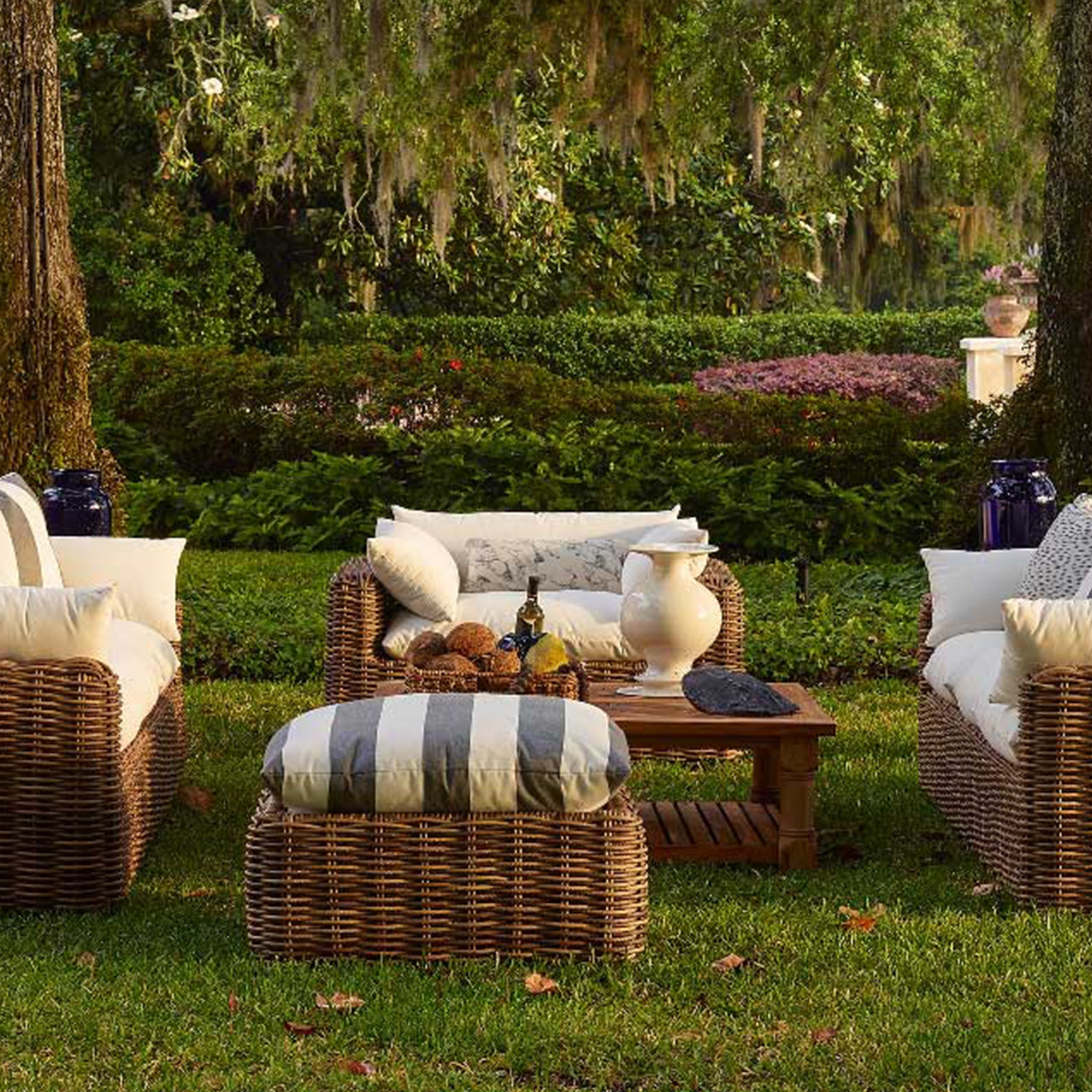 Summer Classics Montecito Woven Lounge | Outdoor Furniture – On 